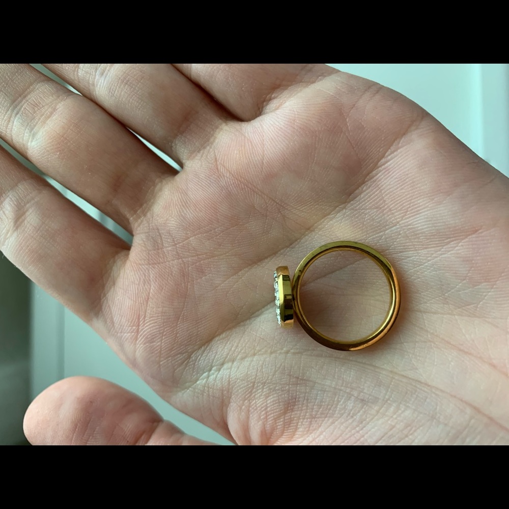 Golden ring - Picture 5 of 6